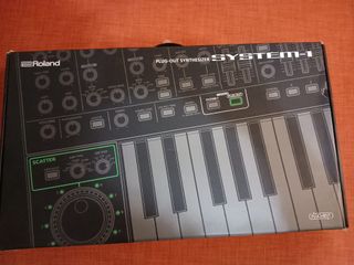 Roland System 1 Sintetizador Aira