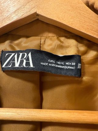 Americana Zara color mostaza
