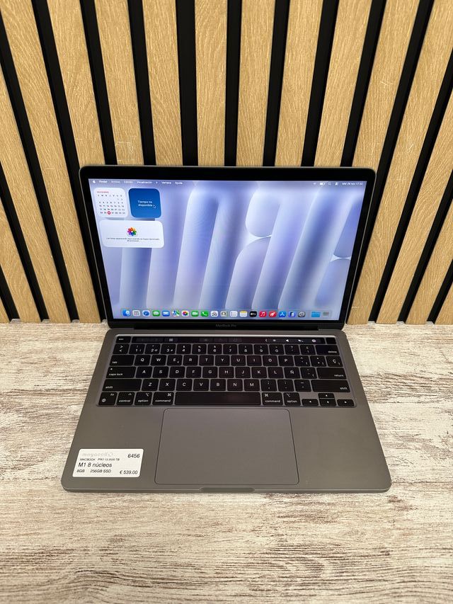 MacBook Pro 13" 2020 M1 8gb 256gb SSD