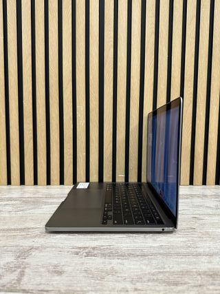 MacBook Pro 13" 2020 M1 8gb 256gb SSD