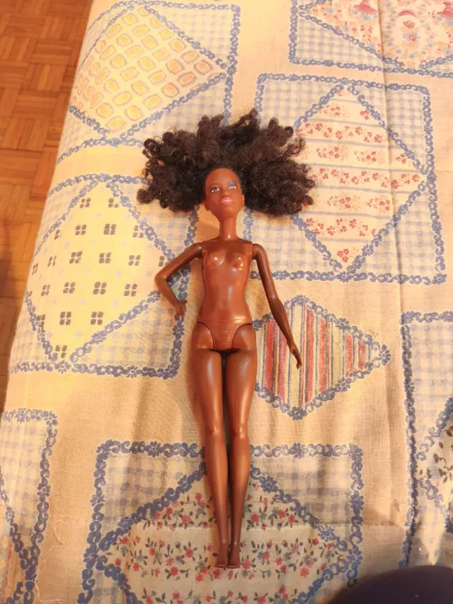 Boneca Barbie Negra