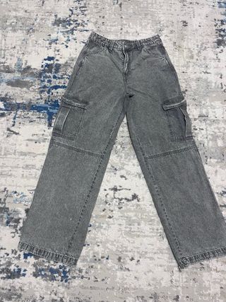 Vaqueros cargo grises anchos
