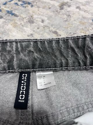 Vaqueros cargo grises anchos