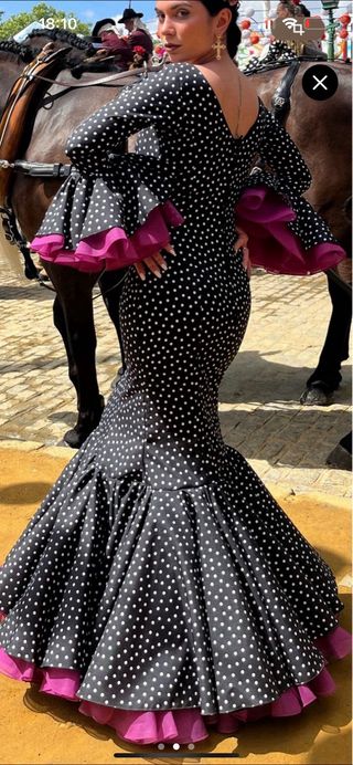 Traje de flamenca lunares