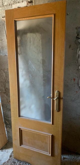 2 Puertas Madera con Cristal 1 Puerta cuarto baño