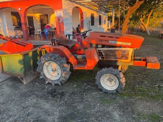 Tractor Kubota B14 3 cilindros