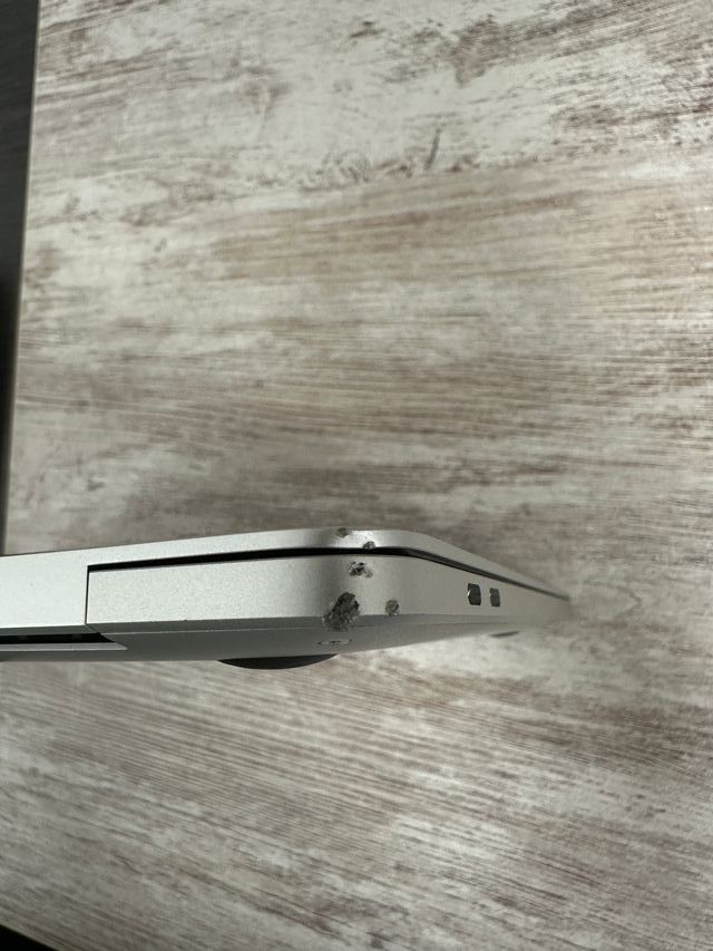 MacBook Pro 13" 2020 TB M1 8gb 256gb SSD