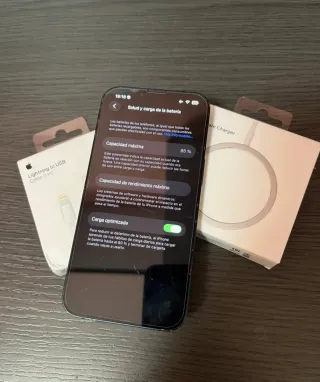 iPhone 13 en perfecto estado , azul espacial