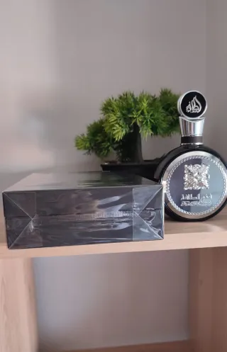 Perfume Lattafa Fakhar black