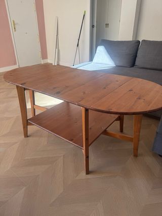 Mesa auxiliar de madera
