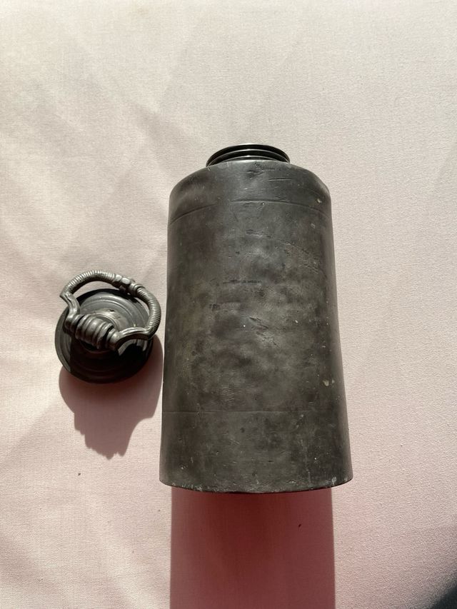 Antico riscaldatore da letto in peltro del XIX secolo