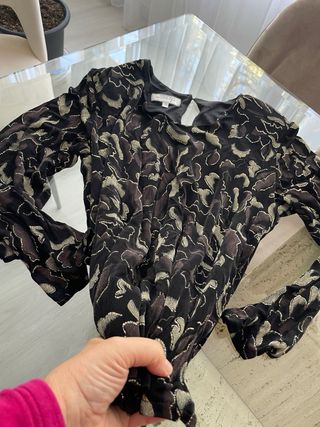 Blusa Fiesta Negra y Dorada.