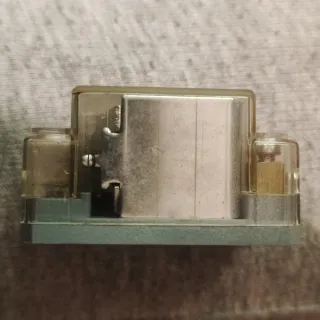 Relé Finder 2101 10A 250V AC