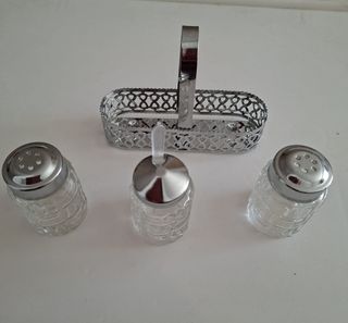 Lote especiero y servilleteros de mesa