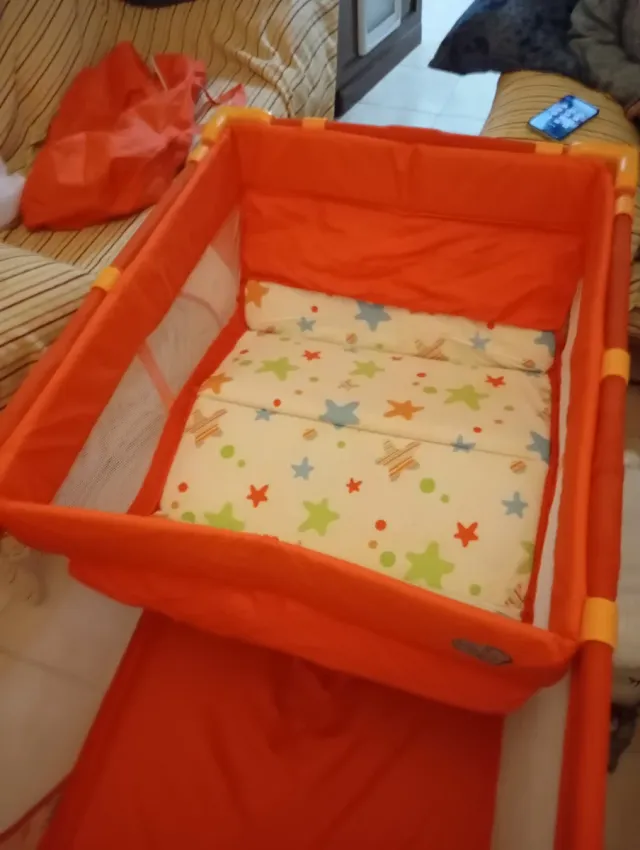 Cuna de viaje plegable naranja
