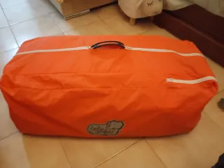 Cuna de viaje plegable naranja