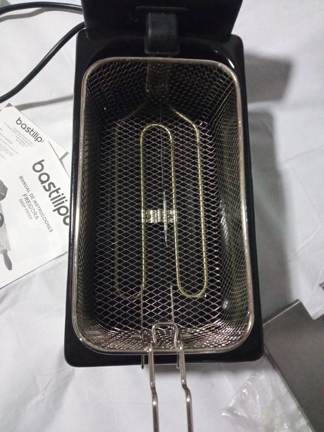 Freidora Bastilipo PE-2000-2,5L