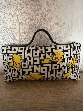 Estuche Longchamp Pokemon