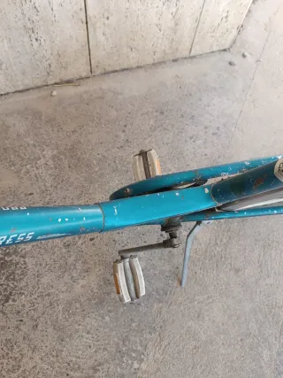 Bicicleta Antigua Azul