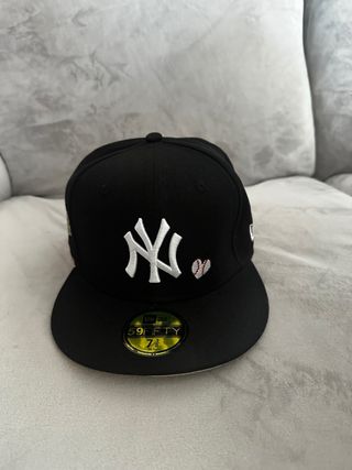 Gorra New Era NY Negra Corazón Baseball