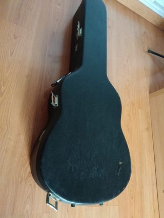 Takamine Electroacústica con Estuche
