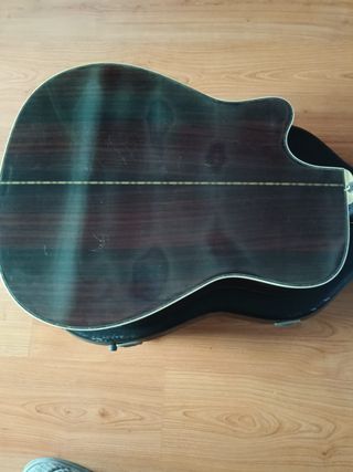 Takamine Electroacústica con Estuche