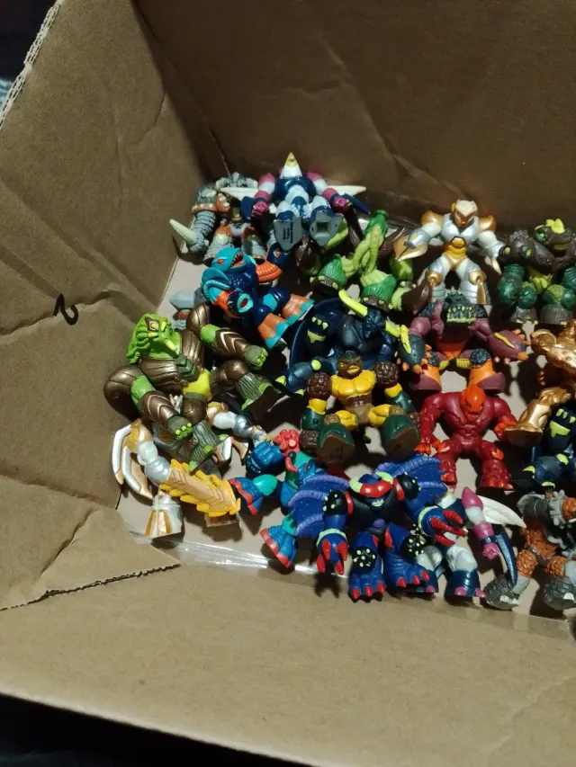 Lote 21 Gormitis Figuras