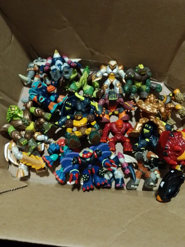 Lote 21 Gormitis Figuras