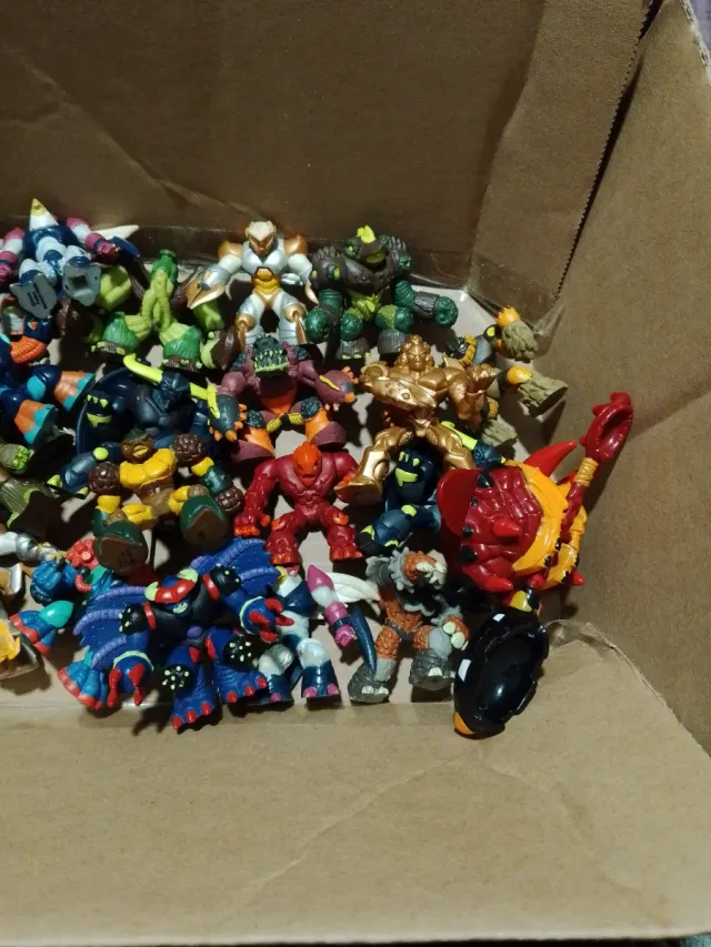 Lote 21 Gormitis Figuras