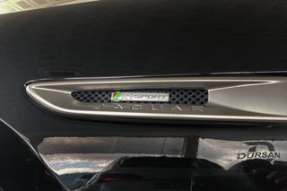 Jaguar F-Pace   2.0L i4D AWD Automatico RSport