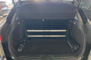 Jaguar F-Pace   2.0L i4D AWD Automatico RSport