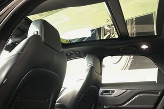 Jaguar F-Pace   2.0L i4D AWD Automatico RSport