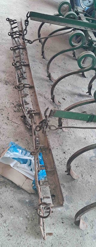Sembradora de 13 chorros.