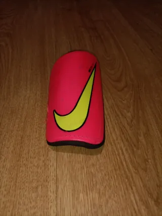 Espinilleras Futbol Nike Mercurial Split-In