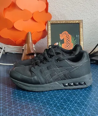 Zapatillas Asics Gelsaga Mujer Negras