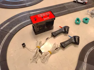 Scalextric 2 circuitos GP 26 + extras