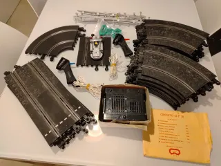 Scalextric 2 circuitos GP 26 + extras