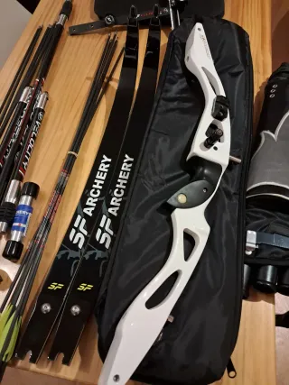 Arco de tiro olímpico SF Archery