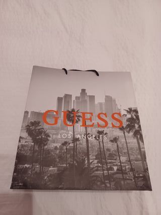 Bolsas originales de Armani y Guess