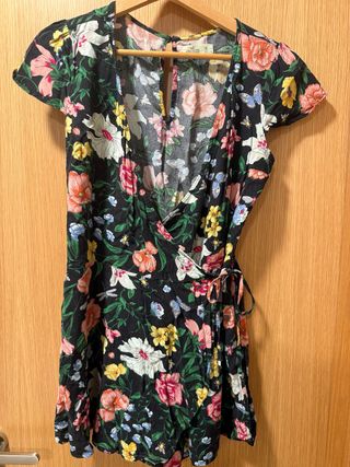 Mono Hollister floral talla M