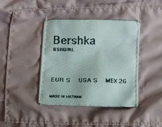 Chubasquero mujer Bershka