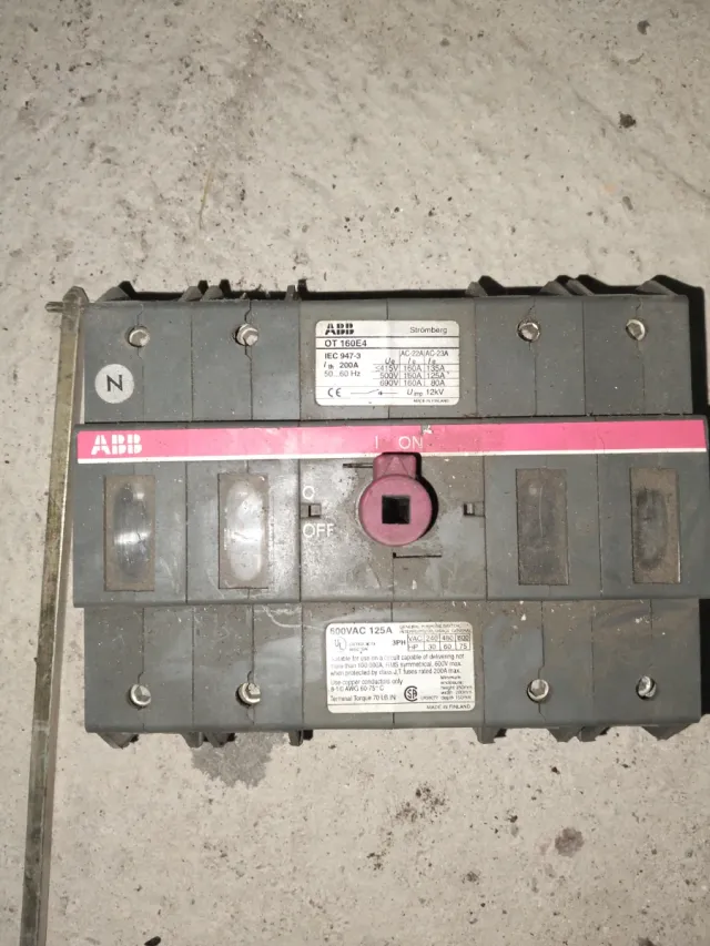 Interruttore sezionatore ABB