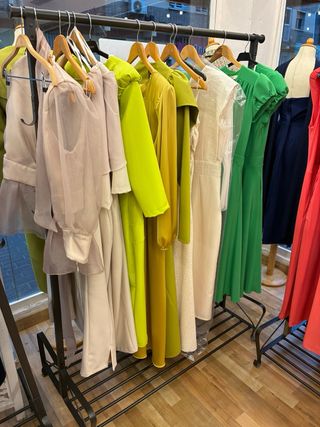 liquidación STOCK de ropa de Mujer.