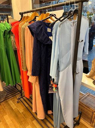 liquidación STOCK de ropa de Mujer.