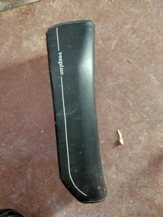 Sillín Vespino Negro