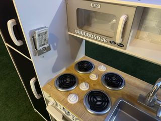 Cocinita infantil de madera grande