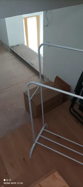 Appendiabiti in metallo bianco