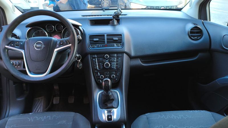 Opel Meriva 2011, foto 4