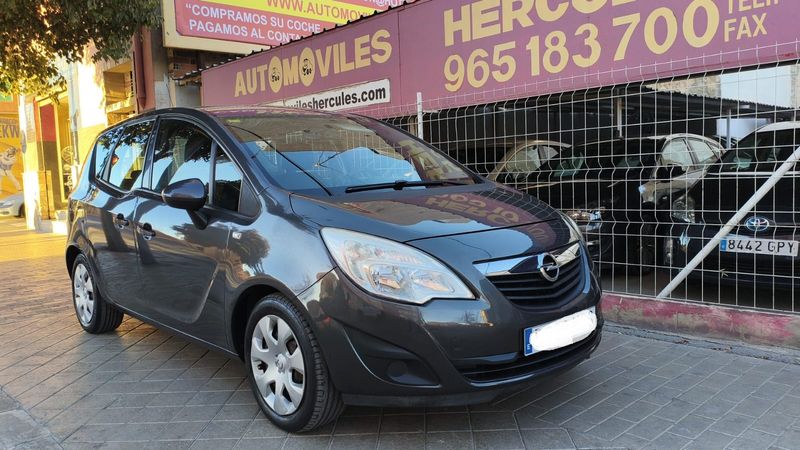 Opel Meriva 2011, foto 1