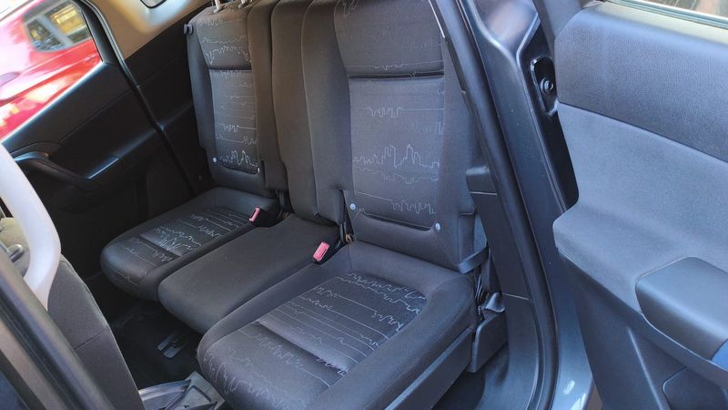Opel Meriva 2011, foto 11
